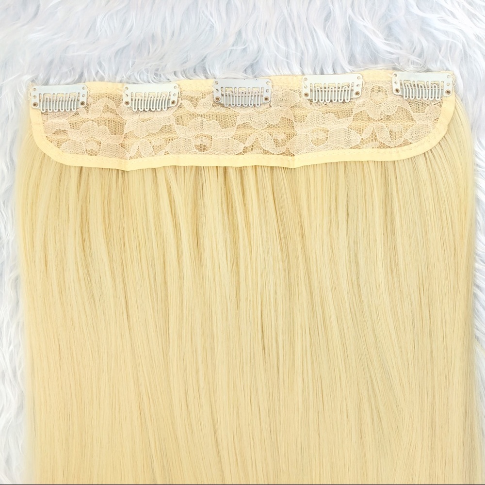 Clip in Hair extensions one-piece Blonde